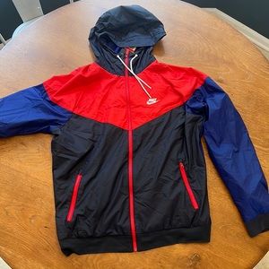 Large Nike Windbreaker NWT